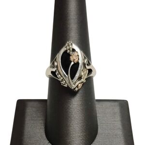 Grape Vine Black Hills Sterling Silver Gold Onyx Tear Shaped Flower Ring.